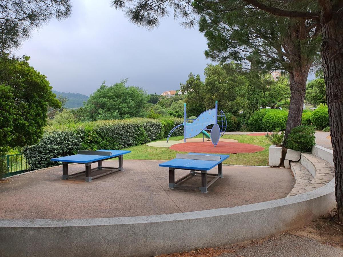 Les Issambres Appart 6 Pers Grande Terrasse Superbe Vue Mer Et Golfe De Saint Tropez, Piscine Esterno foto