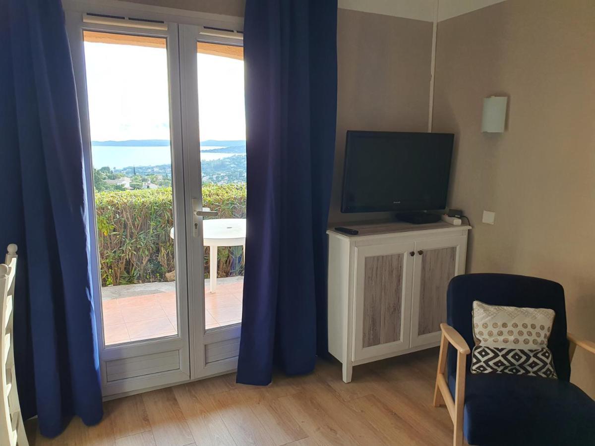 Les Issambres Appart 6 Pers Grande Terrasse Superbe Vue Mer Et Golfe De Saint Tropez, Piscine Esterno foto