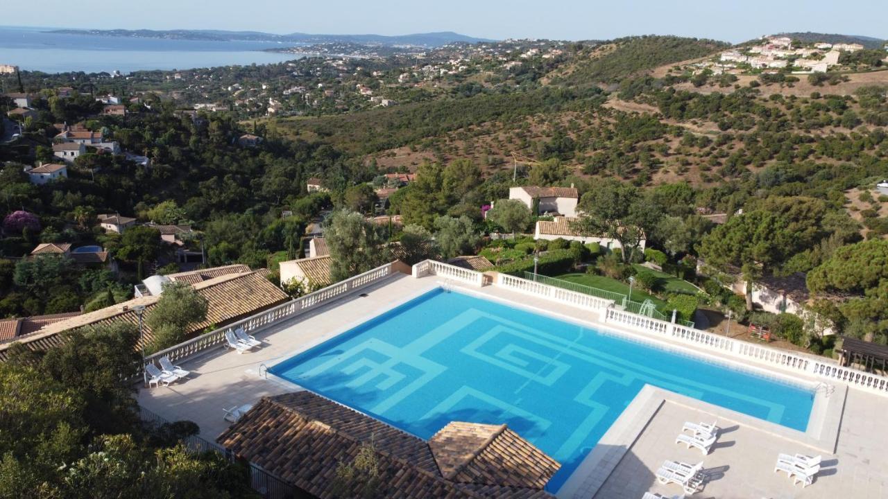 Les Issambres Appart 6 Pers Grande Terrasse Superbe Vue Mer Et Golfe De Saint Tropez, Piscine Esterno foto