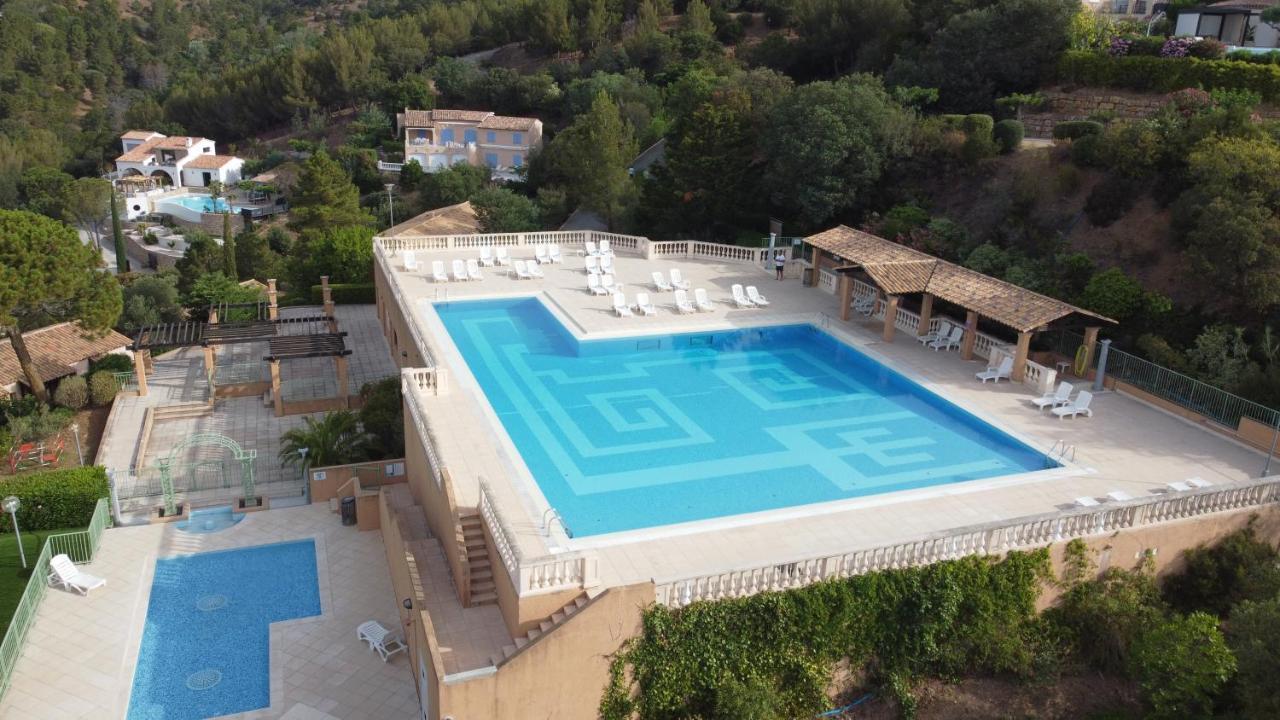 Les Issambres Appart 6 Pers Grande Terrasse Superbe Vue Mer Et Golfe De Saint Tropez, Piscine Esterno foto